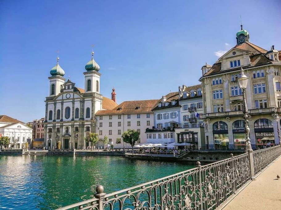 Romantisches In Der Yellow Apartment Lucerne